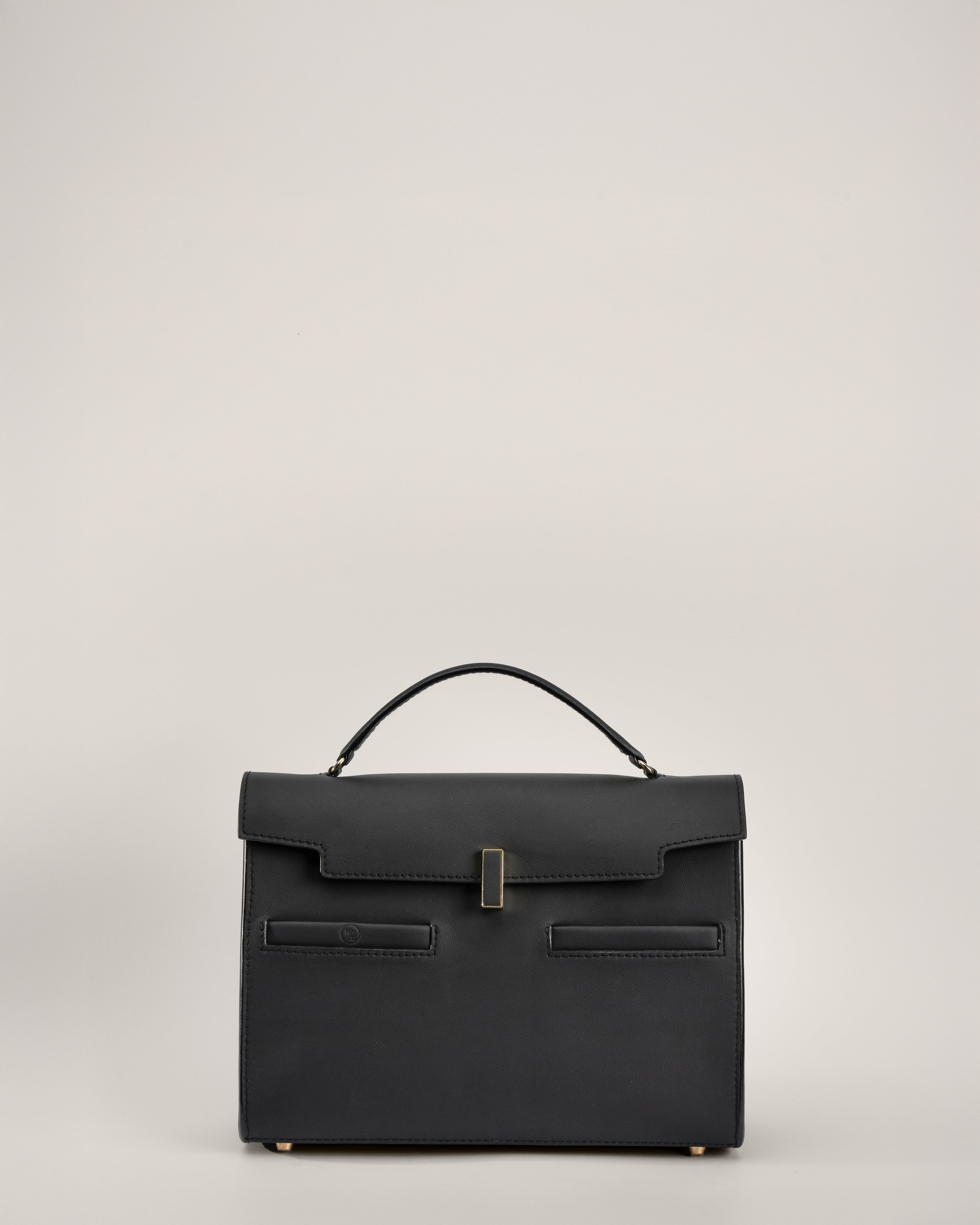 ARIA - Black Leather
